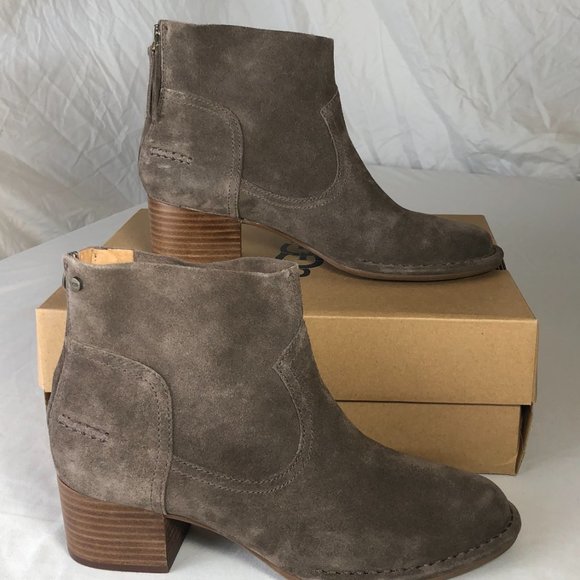 Women's UGG, Bandera Mysterious Suede Ankle Boot - Picture 1 of 5